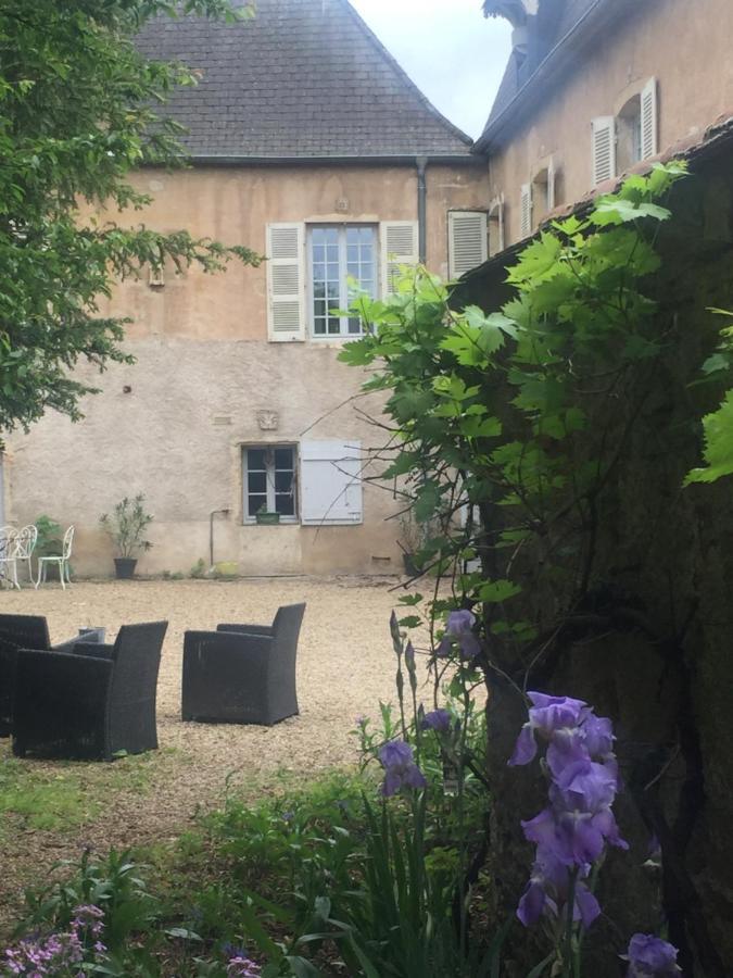 La Maison Des Gardes - Chambres D'Hotes クリュニー エクステリア 写真